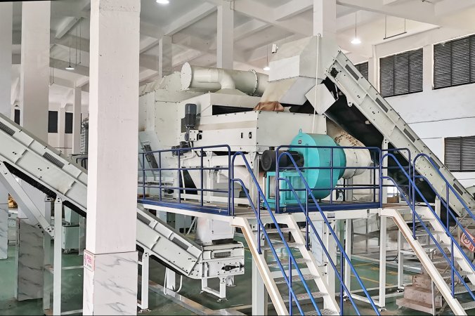 Klasyfikator powietrzny do projektu utylizacji odpadów wielkogabarytowych w Jiangxi w Chinach