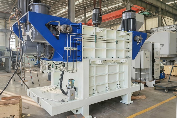 Czterowalcowa rozdrabniarka do przetwarzania pozostałości po rozdrabnianiu pojazdów (ASR) na linię produkcyjną SRF na Tajwanie