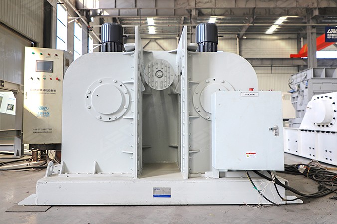 Urządzenie do usuwania drutu stopki z opon