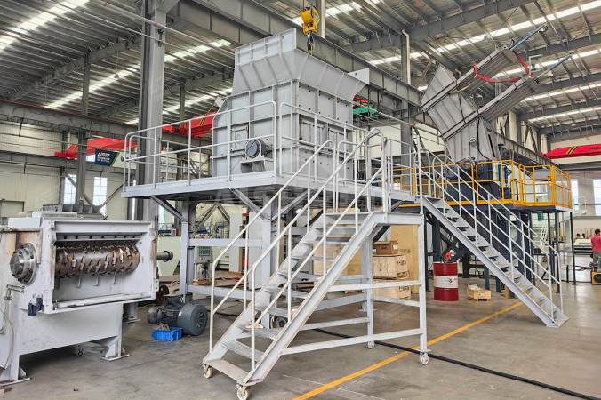 Otwieracz worków dla projektu recyklingu MSW na Bliskim Wschodzie