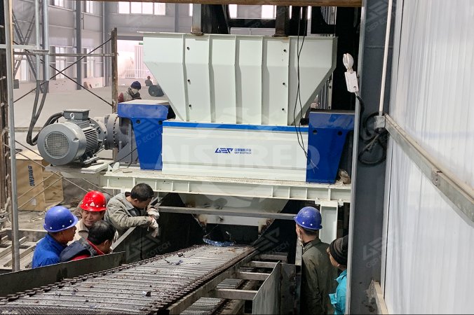 Projekt recyklingu wiader z farbą w Henan w Chinach